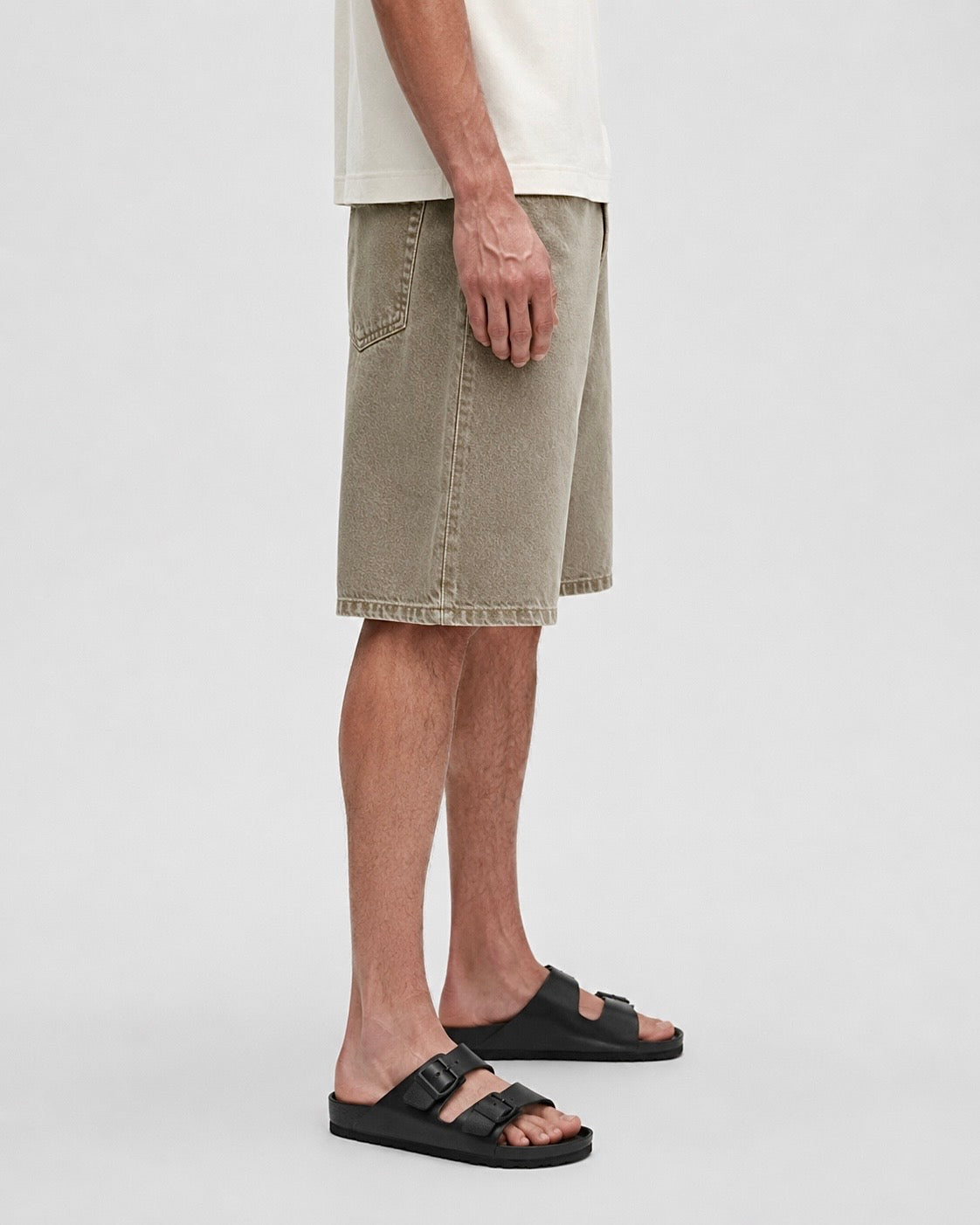 Straight-leg Bermuda shorts