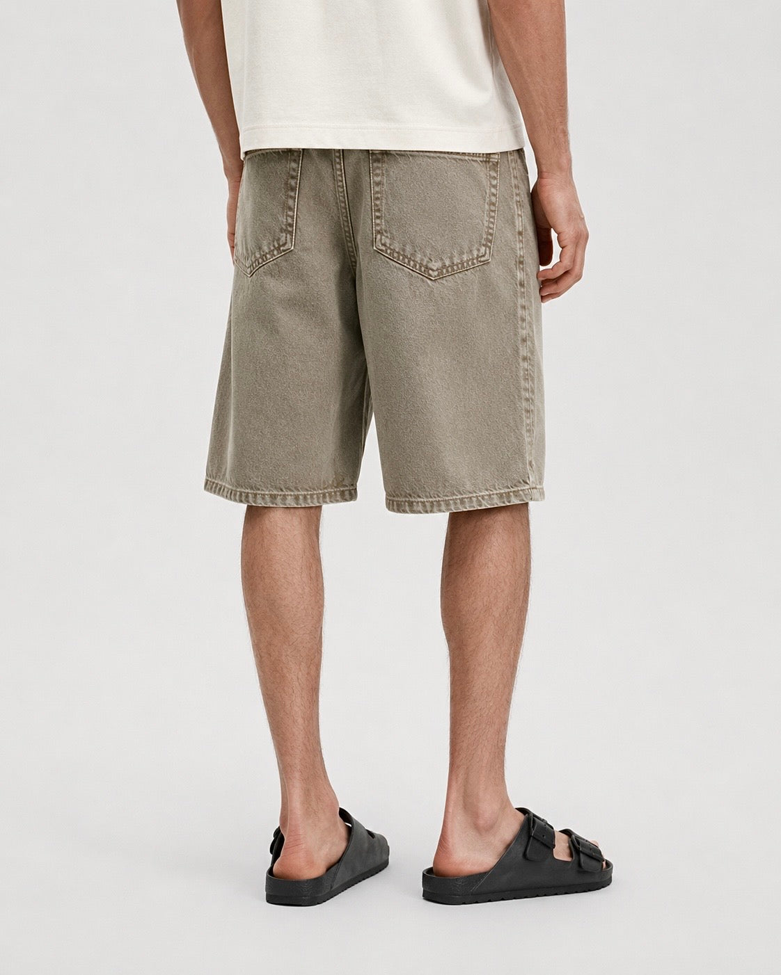 Straight-leg Bermuda shorts