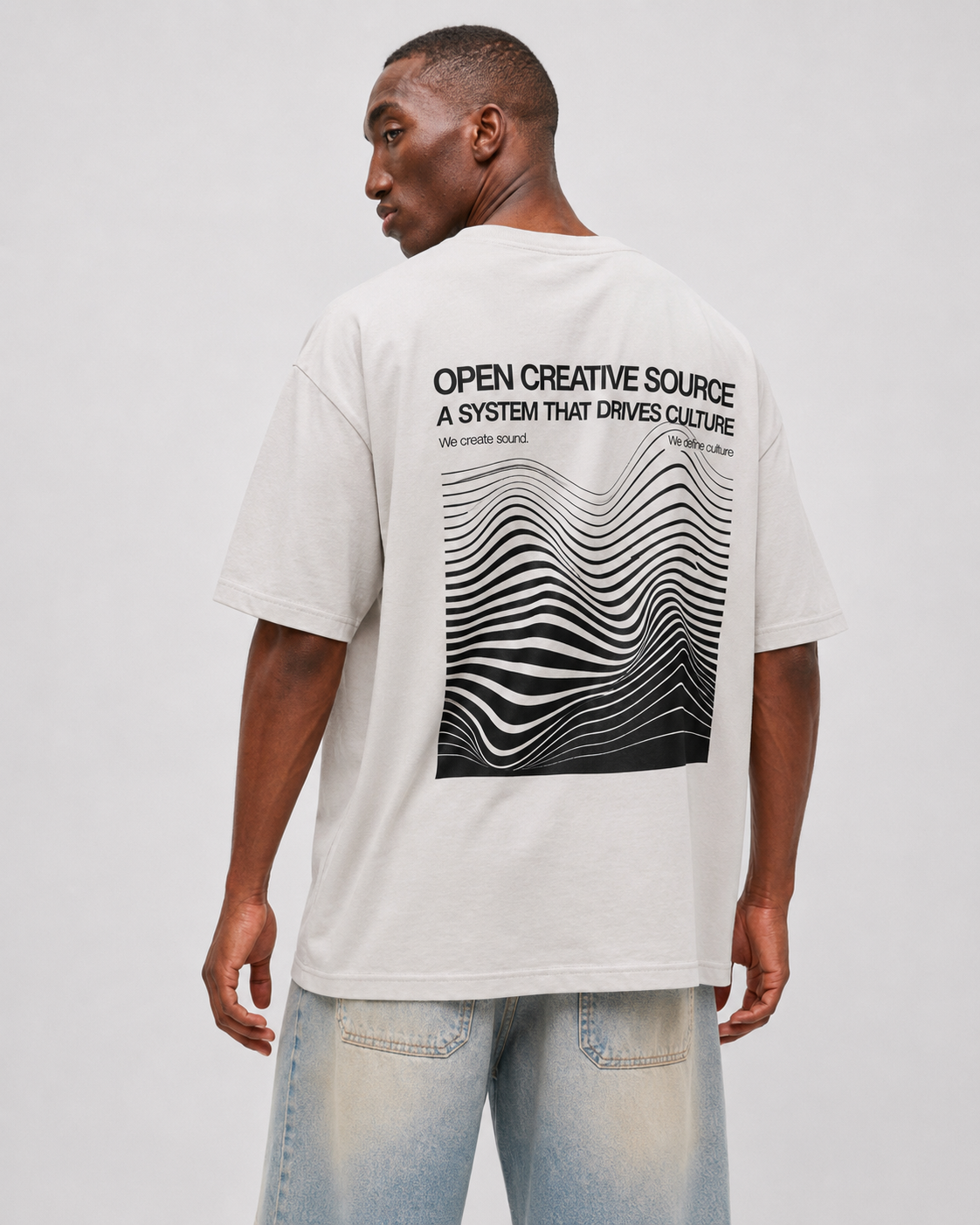 Camiseta creativa abierta