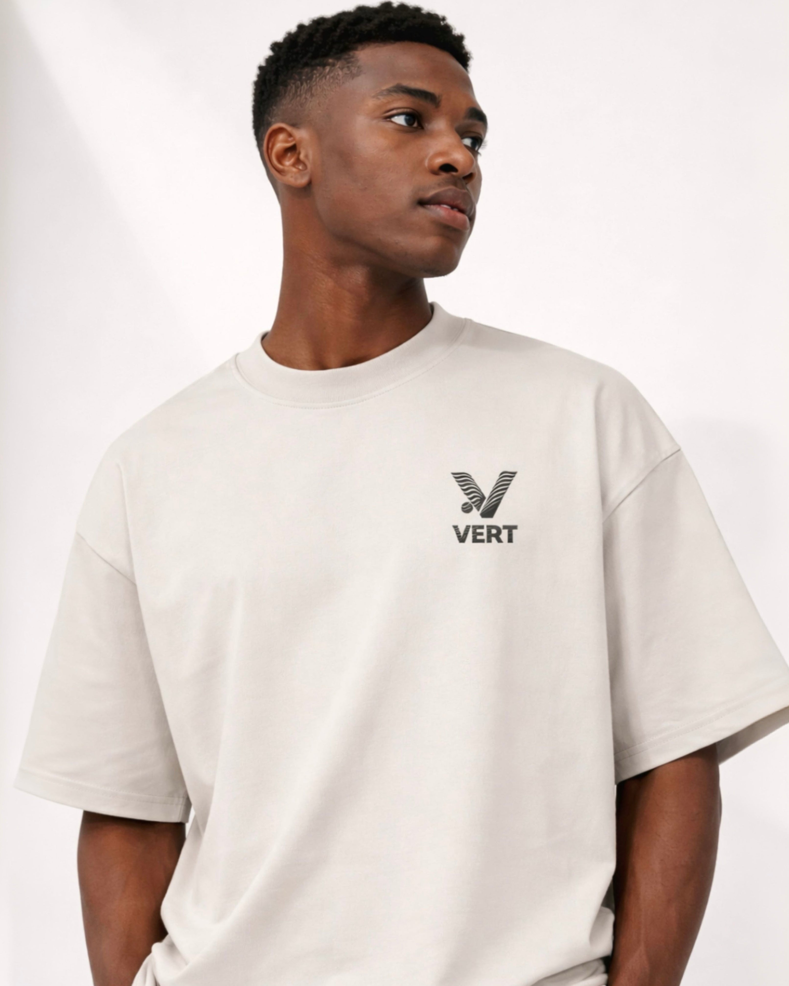 T-shirt créatif ouvert