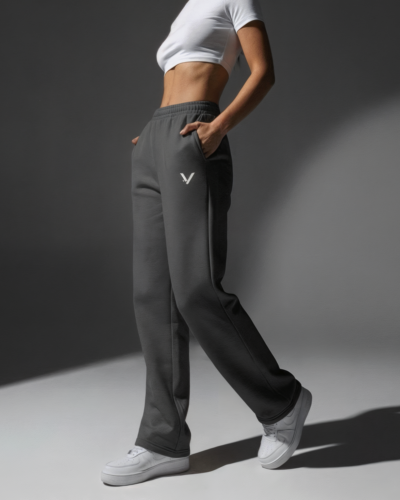 Hoodie pants 1 woman